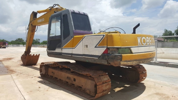 ขาย แบคโฮ KOBELCO SK200 MARK 3 รถพร้อมใช้งาน เอกสารเล่มทะเบียนครบ ขาย แบคโฮ KOBELCO SK200 MARK 3 รถพร้อมใช้งาน เอกสารเล่มทะเบียนครบ