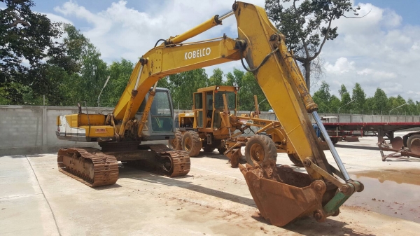 ขาย แบคโฮ KOBELCO SK200 MARK 3 รถพร้อมใช้งาน เอกสารเล่มทะเบียนครบ