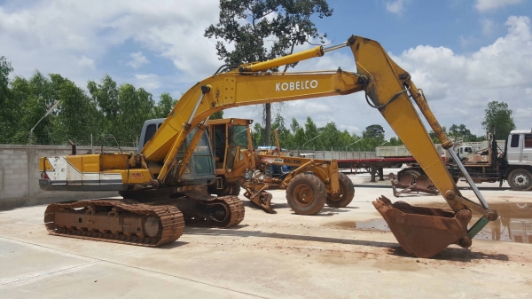 ขาย แบคโฮ KOBELCO SK200 MARK 3 รถพร้อมใช้งาน เอกสารเล่มทะเบียนครบ ขาย แบคโฮ KOBELCO SK200 MARK 3 รถพร้อมใช้งาน เอกสารเล่มทะเบียนครบ