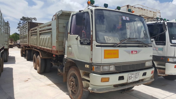 ขาย รถพ่วงดั้มแม่-ลูก HINO FM1M เครื่องเดิม EM100 220 แรงม้า เกียร์เดิม สโลว์กลาง แม่ดั้มสามมิตร ยางเต็ม ทะเบียนพร้อมโอนครับ