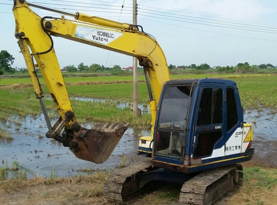 ขาย SK 60 M 3  ไฟฟ้าครบทุกจุด แอร์ครบ อินวอยน์  ระบบดีมากช่วงล่างเต็ม