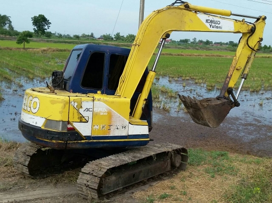 ขาย SK 60 M 3  ไฟฟ้าครบทุกจุด แอร์ครบ อินวอยน์  ระบบดีมากช่วงล่างเต็ม