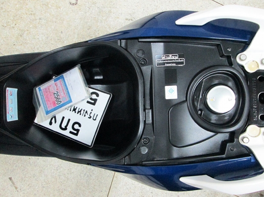 โอนฟรี) ขาย Honda Moove ปี 2016 ไมล์แท้ 4230 กม มีระบบ Idling Stop รถหัวฉีดประหยัดน้ำมัน  สภาพสวยเดิมๆ มีกุญแจแท้ 2 ดอก สีน้ำเงิน ขาว จด 19 เมษายน 2559 ราคา 38900 บาท