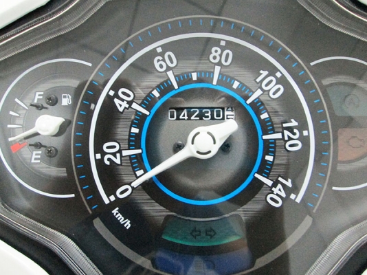 โอนฟรี) ขาย Honda Moove ปี 2016 ไมล์แท้ 4230 กม มีระบบ Idling Stop รถหัวฉีดประหยัดน้ำมัน  สภาพสวยเดิมๆ มีกุญแจแท้ 2 ดอก สีน้ำเงิน ขาว จด 19 เมษายน 2559 ราคา 38900 บาท