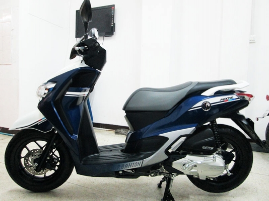 โอนฟรี) ขาย Honda Moove ปี 2016 ไมล์แท้ 4230 กม มีระบบ Idling Stop รถหัวฉีดประหยัดน้ำมัน  สภาพสวยเดิมๆ มีกุญแจแท้ 2 ดอก สีน้ำเงิน ขาว จด 19 เมษายน 2559 ราคา 38900 บาท