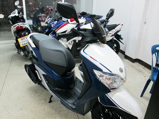 โอนฟรี) ขาย Honda Moove ปี 2016 ไมล์แท้ 4230 กม มีระบบ Idling Stop รถหัวฉีดประหยัดน้ำมัน  สภาพสวยเดิมๆ มีกุญแจแท้ 2 ดอก สีน้ำเงิน ขาว จด 19 เมษายน 2559 ราคา 38900 บาท