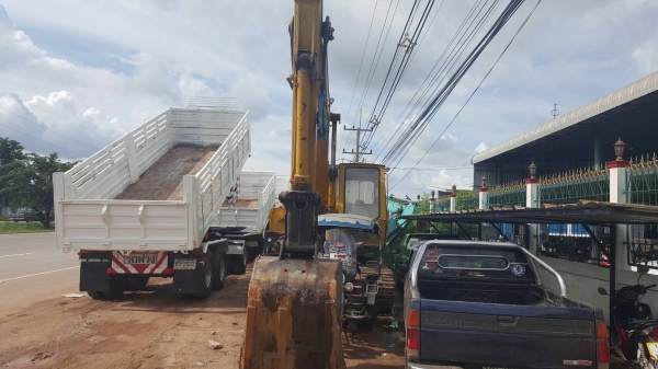 ขาย แบคโฮ KOMATSU PC200-2 รถสวยเดิมๆ เอกสารเล่มทะเบียนครบ