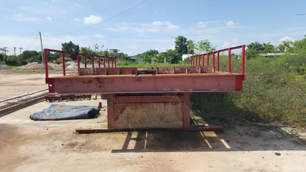 ขาย แท่นยกดั้ม สำหรับลานรับซื้อมันสำปะหลัง กว้าง 3.50 เมตร ยาว 6.50 เมตร ยกดั้มรถบรทุก 6 ล้อได้สบาย 