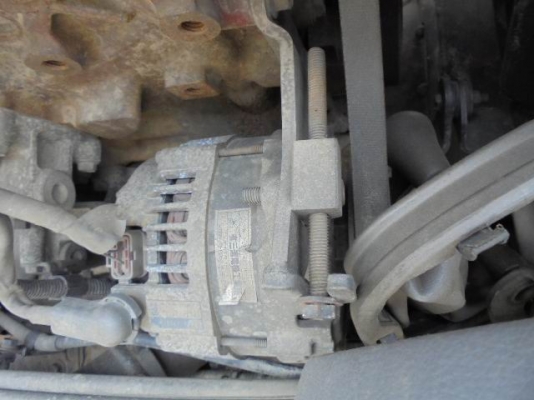 ขายเครื่อง Hino SO5C พร้อมเกียร์ขับเคลื่อนสี่ล้อมีชุดเพลาหน้า