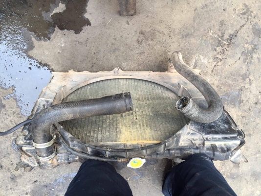 ขายครับหม้อน้ำเครื่องนิสสัน สภาพสวยเพิ่งตัดออก ขาย 2500 บาท