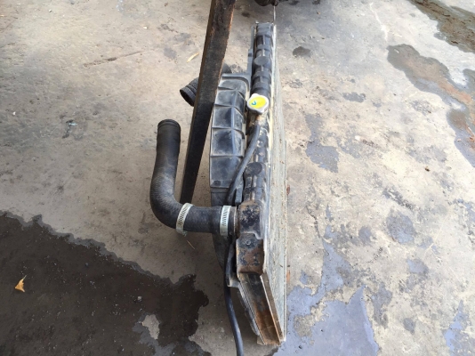 ขายครับหม้อน้ำเครื่องนิสสัน สภาพสวยเพิ่งตัดออก ขาย 2500 บาท