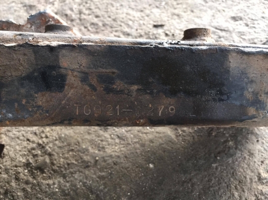 ขายเล่มทะเบียน นิสสันบิ๊กเอ็มพร้อมเลขแซสซี ทะเบียนขาด1ปี ขาย 2500 บาท