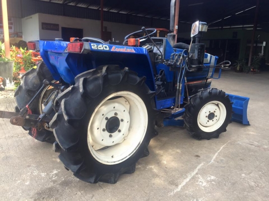 ขายรถไถ ISEKI TA250F(4WD) พร้อมใบดันและผานพรวน รถ2เพลา พวงมาลัยพาวเวอร์พร้อมใช้งาน ขายรถไถ ISEKI TA250F(4WD) พร้อมใบดันและผานพรวน รถ2เพลา พวงมาลัยพาวเวอร์พร้อมใช้งาน