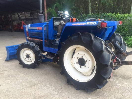 ขายรถไถ ISEKI TA250F(4WD) พร้อมใบดันและผานพรวน รถ2เพลา พวงมาลัยพาวเวอร์พร้อมใช้งาน ขายรถไถ ISEKI TA250F(4WD) พร้อมใบดันและผานพรวน รถ2เพลา พวงมาลัยพาวเวอร์พร้อมใช้งาน