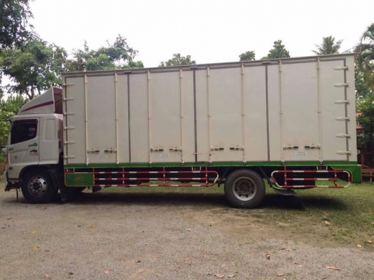 ขายรถตู้ HINO S500 - 8J เครื่อง 212 แรง ปี 55 ตู้ 10 บาน ช่วงยาวกระบะ 7.50 เมตร ทะเบียนพร้อม