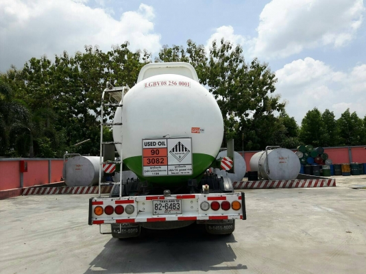 ขายรถน้ำมัน HINO 16,000 ลิตร เครื่อง HO7D 195 แรง แท็งค์แคปซูลสภาพดีมาก เครื่องดีเกียร์แรง คัสซีสวย ยางดี สนใจติดต่อ 092-3843131