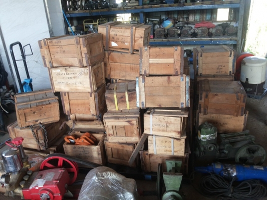 ขายรอกโซ่ 1 ตันของใหม่แกะกล่อง ราคาถูกมีหลายตัวครับ