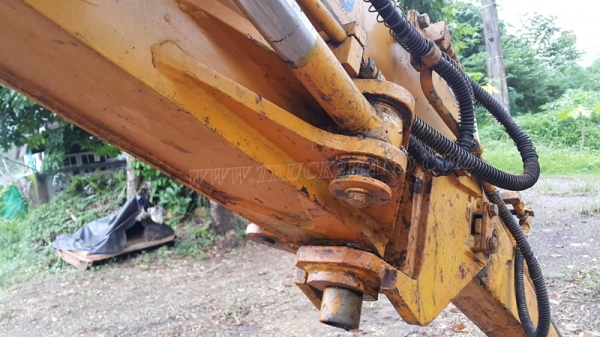 รถแบคโฮ KOMATSU PC28UU