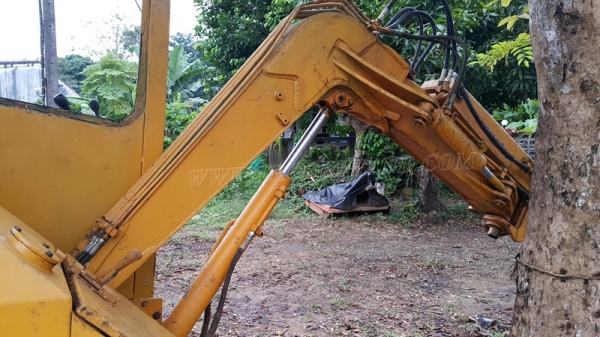 รถแบคโฮ KOMATSU PC28UU