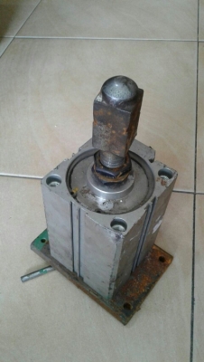 ขายกระบอกลมนิวเมตริก ขายกระบอกลมนิวเมตริก