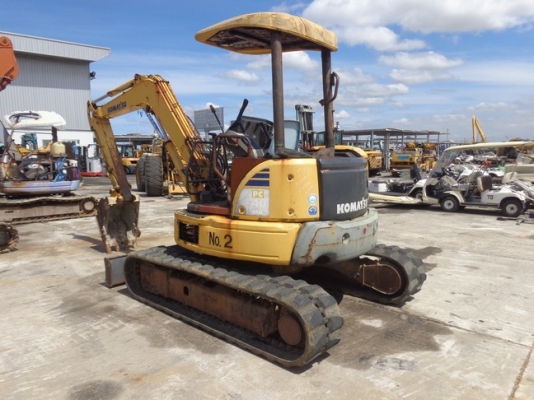 ขายรถขุด komatsu pc40mr-2 ราคา 680,000 บาท โทร 085-8332943