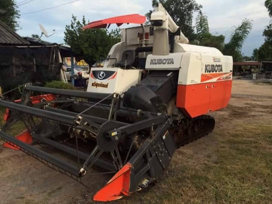 ขายรถเกี่ยวข้าว KUBOTA DC95GM PLUS ใช้งาน869 รถสวยสภาพดีมาก เอกสารพร้อมโอน ราคา750,000 สนใจโทร 090-8588220คุณนะ 093-3258446คุณบิว หรือเข้าดูสินค้าอื่นๆได้ที่ www.narong2truck.com หรือ www.truck.in.th/498 หรือเพจFacebook ณรงค์ ซื้อขายรถมือสอง (เว็บไซต์ส่วน