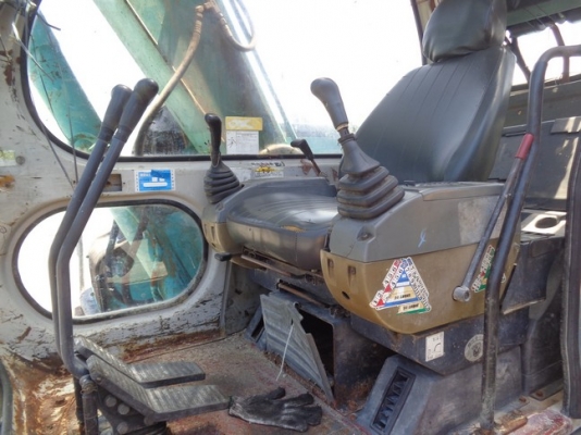 kobelco sk60-2มาร์คไพร์ ทำสี750,000ตามสภาพ600,000 โทร 085-8332943