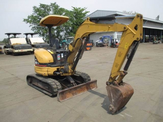 ขายรถขุด CATERPILLAR 303 CR ปี 2003 ราคา 430,000 บาท โทร 085-8332943