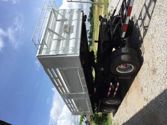 ขายเดกก้า360ปี56 ดั๊มพ์สามมิตรแท้ทั้งแม่-ลูกลูกสามคานแท้ สภาพสวยกริบ รถไม่เคยเกิดอุบัติเหตุ ไม่มีคราบผุเครื่องดีคัสซีสวยสภาพพร้อมใช้งาน