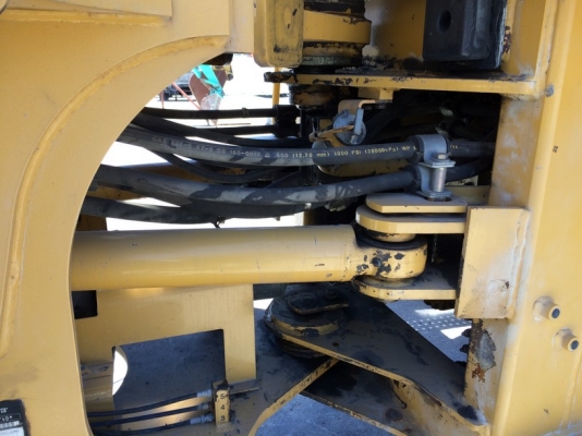 CAT 928G ปี 2005 ใช้งานแค่ 4 พันกว่าชั่วโมงแท้ ๆ นำเข้าจากญี่ปุ่น