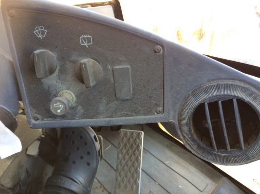 CAT 928G ปี 2005 ใช้งานแค่ 4 พันกว่าชั่วโมงแท้ ๆ นำเข้าจากญี่ปุ่น