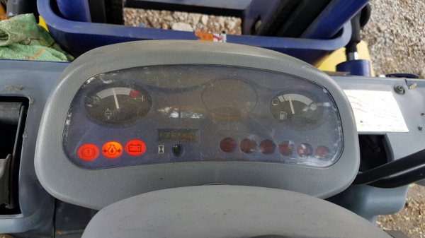 ขายด่วนรถยกKOMATSU FG25-14 ยก2.5ตันเสาสูง3เมตรยางตัน4เส้นรถนอกนำเข้ายังไม่เคยใช้งานในเมืองไทยเลย=รุ่นใหม่ขายถูกๆๆ