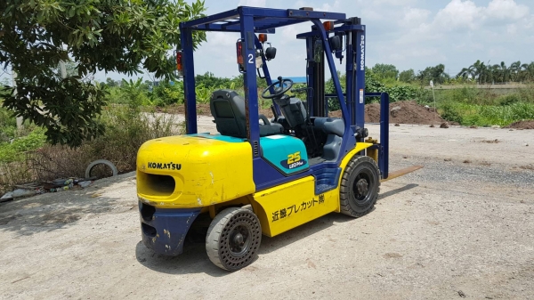 ขายด่วนรถยกKOMATSU FG25-14 ยก2.5ตันเสาสูง3เมตรยางตัน4เส้นรถนอกนำเข้ายังไม่เคยใช้งานในเมืองไทยเลย=รุ่นใหม่ขายถูกๆๆ
