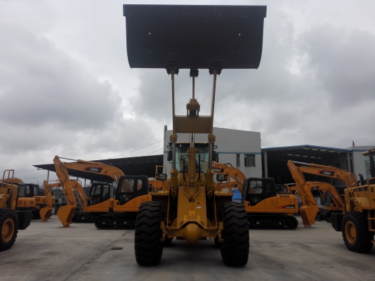 ขายรถตักล้อยาง FOTON LOVOL ตักใส่ 10 ล้อได้ สภาพสวยพร้อมใช้งาน