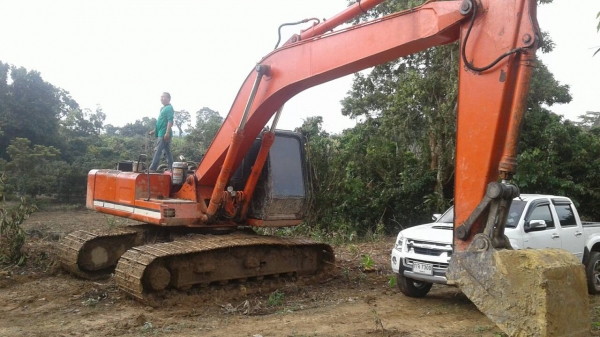 ขาย!! >>> Hitachi Ex200 รุ่น 1 <<< รถพร้อมใช้งาน ซีเรียลสูง