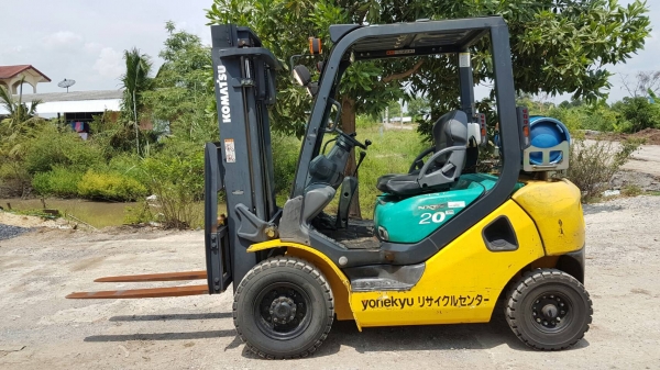 ขายด่วนรถยกKOMATSU FG20-17ยก1.5ตันเสาสูง3เมตรมีกะจกที่ปัดนำฝนระบบแก็สรถนอกนำเข้ายังไม่เคยใช้งานในเมืองไทยเลย=รุ่นใหม่ขายถูกๆๆ
