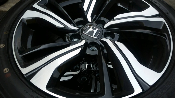 ล้อแม็กป้ายแดง New Civic FC 1.5 Turbo RS รุ่นTop ขอบ17" พร้อมยาง 215/50R17 บริดสโตน Turanza ER33 ปี16