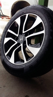 ขายล้อแม็ก civic fb mc 16" ยางปี15 สนใจติดต่อ ตาเล็ก ล้อและยางครับ 081-3747940