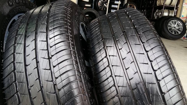 ขายล้อแม็ก civic fb mc 16" ยางปี15 สนใจติดต่อ ตาเล็ก ล้อและยางครับ 081-3747940