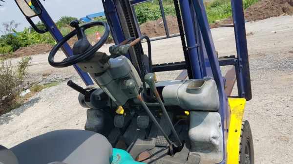 ขายด่วนรถยกดีเซลKOMATSU FD20-14 ยก2.0ตันเสาสูง3เมตรรถนอกนำเข้ายังไม่เคยใช้งานในเมืองไทยเลย=รุ่นใหม่ขายถูกๆๆ