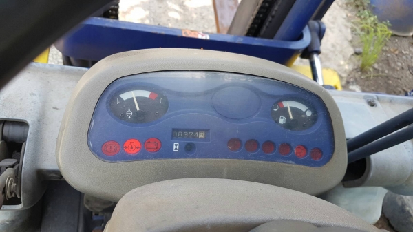 ขายด่วนรถยกดีเซลKOMATSU FD20-14 ยก2.0ตันเสาสูง3เมตรรถนอกนำเข้ายังไม่เคยใช้งานในเมืองไทยเลย=รุ่นใหม่ขายถูกๆๆ