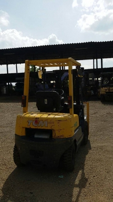 ขายรถยก TCM  FD20Z5เครื่องดีเซล  ISUZU C 240 เสาสูง 3 เมตร ยกได้ 2 ตัน เกียร์ออโต้ รถนอกนำเข้า คิดต่อ 089-7949488