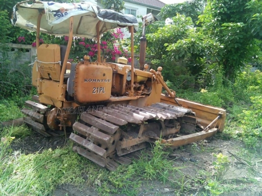 รถแทรกเตอร์ยี่ห้อ KOMATSU  รุ่น 21PL  รถช่วงล่างดี ใช้งานปกติ