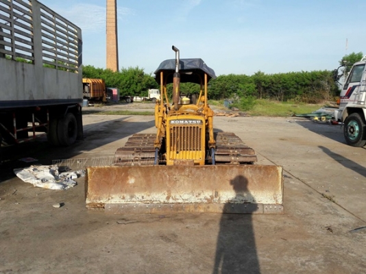 รถแทรกเตอร์ยี่ห้อ KOMATSU  รุ่น 21PL  รถช่วงล่างดี ใช้งานปกติ