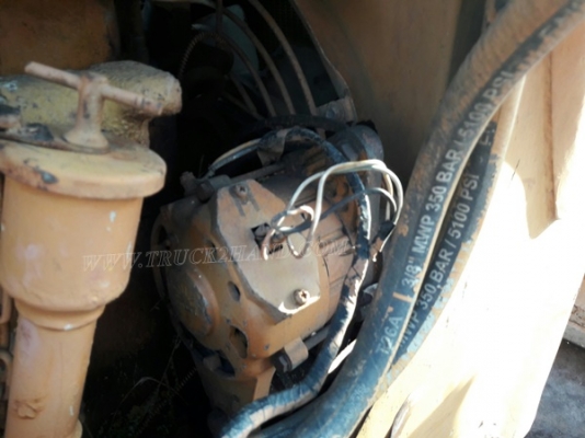 รถแทรกเตอร์ยี่ห้อ KOMATSU  รุ่น 21PL  รถช่วงล่างดี ใช้งานปกติ