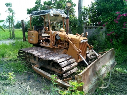 รถแทรกเตอร์ยี่ห้อ KOMATSU  รุ่น 21PL  รถช่วงล่างดี ใช้งานปกติ