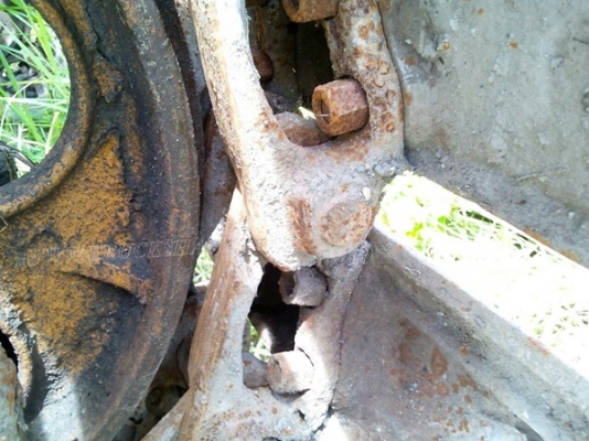 รถแทรกเตอร์ยี่ห้อ KOMATSU  รุ่น 21PL  รถช่วงล่างดี ใช้งานปกติ