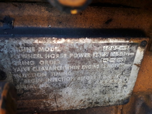 รถแทรกเตอร์ยี่ห้อ KOMATSU  รุ่น 21PL  รถช่วงล่างดี ใช้งานปกติ