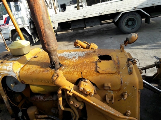 รถแทรกเตอร์ยี่ห้อ KOMATSU  รุ่น 21PL  รถช่วงล่างดี ใช้งานปกติ