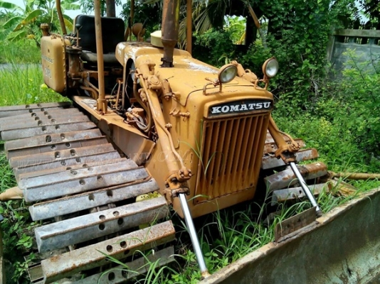 รถแทรกเตอร์ยี่ห้อ KOMATSU  รุ่น 21PL  รถช่วงล่างดี ใช้งานปกติ